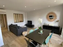 Ajaccio Magnifique T2 45m2 neuf 5 personnes Clim wifi stationnement gratuit centre ville plage à 300m