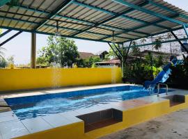 Private Pool Family - Homestay Tok Abah Dalam Rhu, khách sạn ở Pasir Puteh