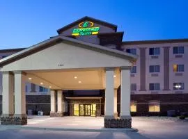 Expressway Suites Fargo