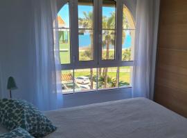 Cozy Beach Apartment – hotel w pobliżu miejsca Plaża Guadalmar Beach w Maladze