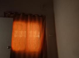 카라치에 위치한 온수 욕조가 있는 호텔 Guest House in Couple karachi