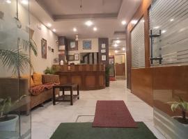 Hotel Devoy Inn by Namastexplorer Tapovan Rishikesh, hotel en Rishikesh