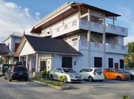 Kanza Beach Inn