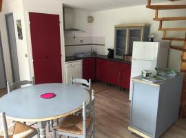 Appartement sur le bord du lac de fabreges, hotel i Laruns