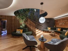 Garn&igrave; La Dorada