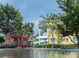 Peggy's Cove Resort โรงแรมใกล้ เส้นทางศึกษาธรรมชาติอ่าวคุ้งกระเบน ในหาดเจ้าหลาว