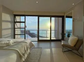 Seafront Condo at The Pier 17