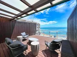 Seafront Condo at The Pier 29