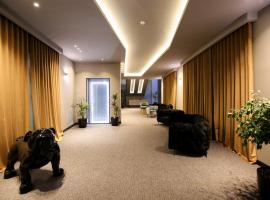 The Central View Boutique Hotel, hotel di Vlore