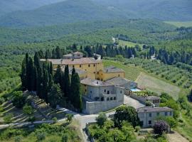 Elegant Villa wing of Castello di Cacchiano by VacaVilla, khách sạn ở Monti di Sotto