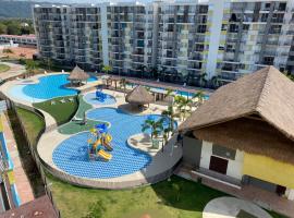 Hermoso conjunto residencial con piscina!, hotelli kohteessa Ricaurte