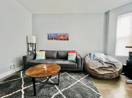 Lovely Logan Square 2-Bedroom in Chicago, apartment in Chicago