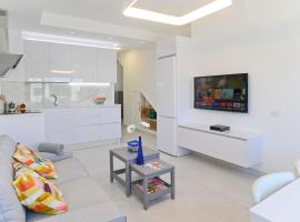 Luxury Apartment El Pueblo Famara