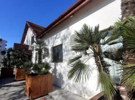 Vila Miluna, B&B i Mamaia