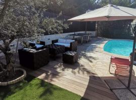 Villa Jasmin, bas de villa, à 10 min de Cannes, piscine privée, hotel in Le Cannet