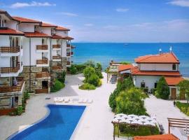 Robinson Beach Apartments, hospedaje de playa en Elenite