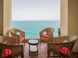 Suite house on the sea