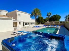 VILLA LUXUEUSE A 3 MIN. A PIED DE LA PLAGE