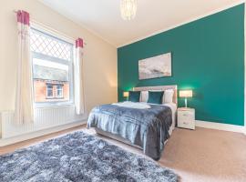 *KING BED* LUXURY CITY CENTRE HOUSE, παραθεριστική κατοικία σε Barrow in Furness