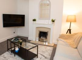 High Peak Place - Spacious Whaley Bridge Townhouse, nhà nghỉ dưỡng ở Whaley Bridge