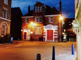 The Old Post Office Boutique Guesthouse, beach hotel in Hythe