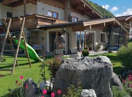 Landhaus Bergblick, hotel v mestu Kössen