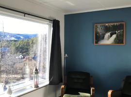 Furulund Pensjonat, hótel í Ron