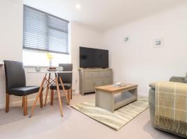 Lighthouse Lofts - Longships, apartment in Camborne