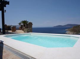 Karystos Villa Private Pool Beach Seaside Karnagio, hotel sa bazenima u gradu Karistos