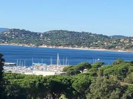 Duplex vue mer golf de Saint-Tropez plage à 300m