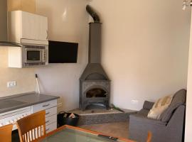 Agradable casa con chimenea y patio totalmente privado, מקום אירוח בשירות עצמי בBarahona