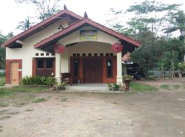 Balkondes Griya Perpil, hotel em Magelang