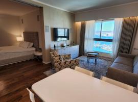 סוויטה בבעלות פרטית במלון מלכת שבא, hotell nära Eilats strandpromenad, Eilat