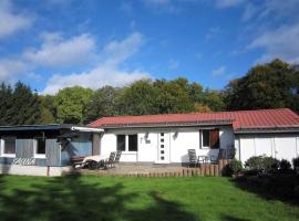 Casita - Sterneferienhaus mit Garten, Sauna und Wallbox, maison de vacances à Kirburg