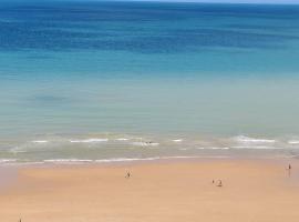 The Warren Chalet, hotel with pools in Cromer