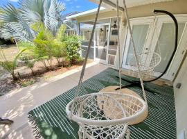 NEWLIN Cottage Getaway, vakantiewoning in Cape Coral