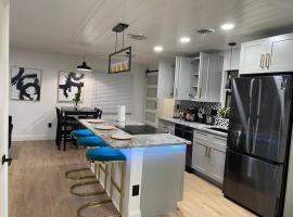 *New Listing Luxury Home-15 min DT Orlando-3 Beds, villa in Orlando
