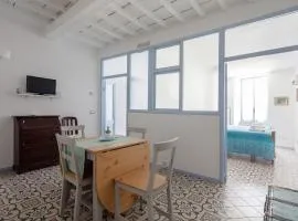 Casa GiGio 011030-LT-0223