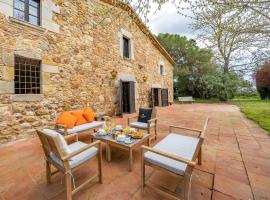 Masia Marco Lux, ideal familias con gran zona exterior y Piscina, Landhaus in Llagostera