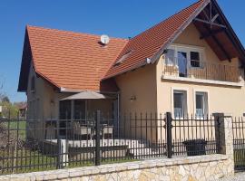 Balaton Villa, puhkemaja sihtkohas Gyenesdiás