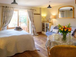 Quavers Rest - a quintessential little home & hot tub available !