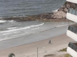 A casa da vovó na orla de Caiobá!!, hotel que accepta animals a Floresta