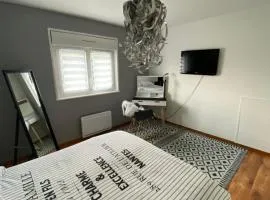 Maison moderne à la campagne