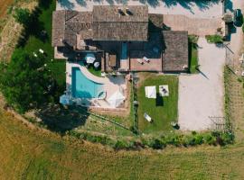 Azzurro di Vallepietra, casa di campagna a Camporotondo di Fiastrone