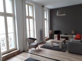 COSY ZEN HYPER CENTRE APARTMENT***, Ferienwohnung in Rochefort