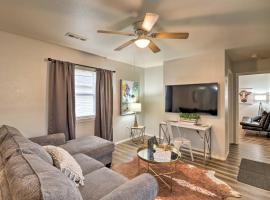 Stylish and Family-Friendly West Plains Home!, hotel in West Plains