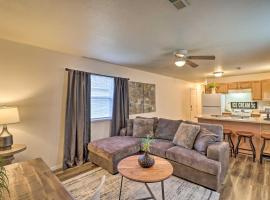 Pet-Friendly West Plains Pad Less Than 1 Mi to Dtwn!, hotel sa parkingom u gradu West Plains