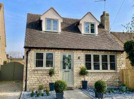 Lavender Lodge Bourton, cabin in Bourton on the Water