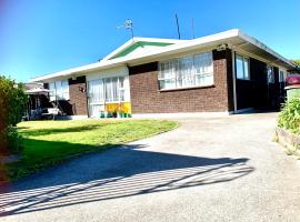 Rotorua City Center Holiday House – domek wiejski w mieście Rotorua