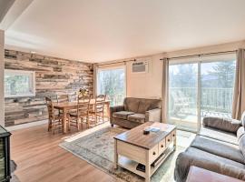 Mountain Condo with Views Near Hiking and Biking!, nastanitev v mestu Stowe